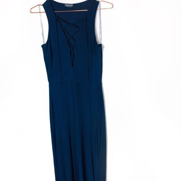EUC Fashion Nova Navy Criss Cross Front Jumpsuit Small - Picture 1 of 8